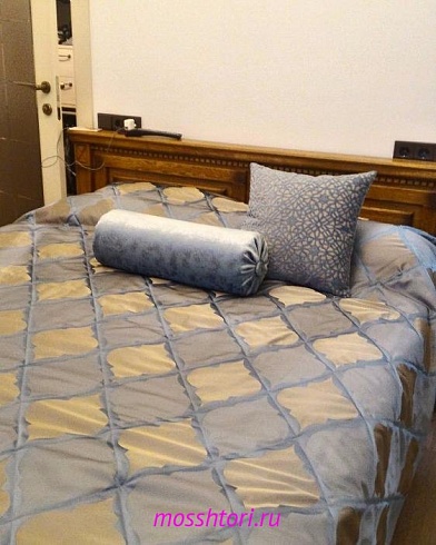 покрывало на кровать с подушками